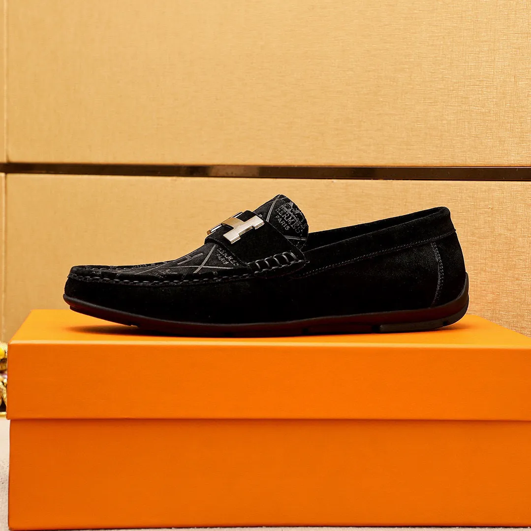 Men's shoes 💰380 💐 Product trademark: HERMES "Hermès" shoes. Regular size: 38-44 (45🉑️customized) Product materials: Selected imported first-layer frosted cowhide embossed upper + classic hardware buckle, imported pig leather lining. Strong three-dimensional visual effect, rubber outsole Color: 1⃣️color optional
